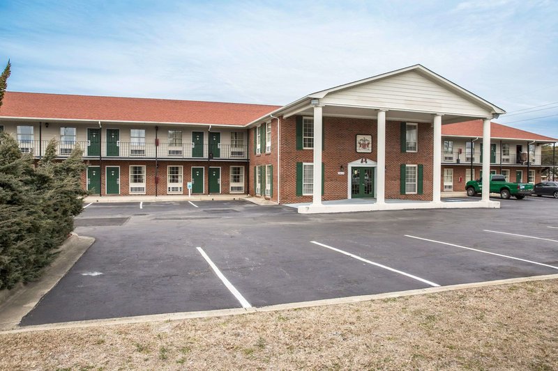 econo lodge crystal coast