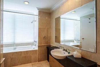 batavia hotel and serviced apartments