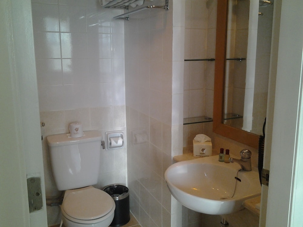 batavia hotel and serviced apartments