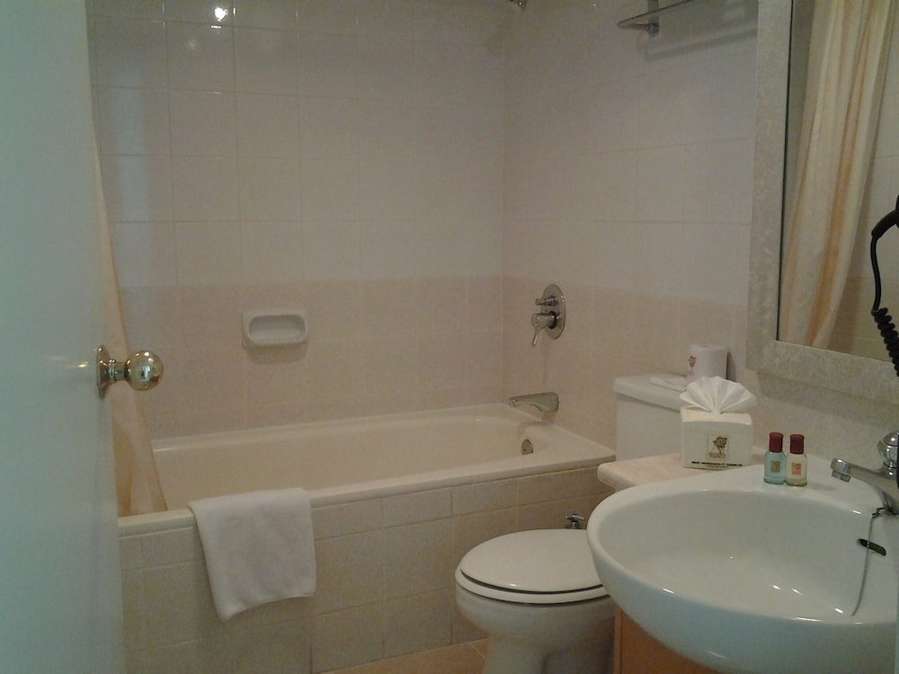 batavia hotel and serviced apartments