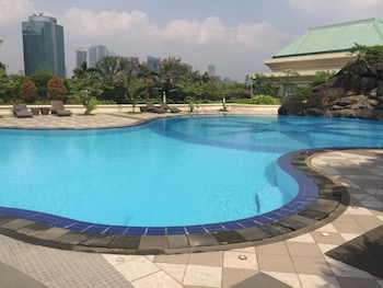 batavia hotel and serviced apartments