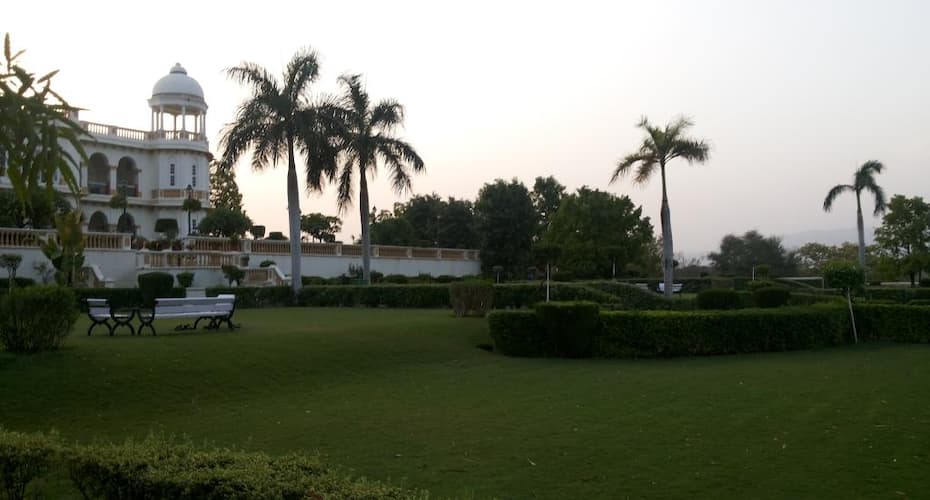 balaram palace resort