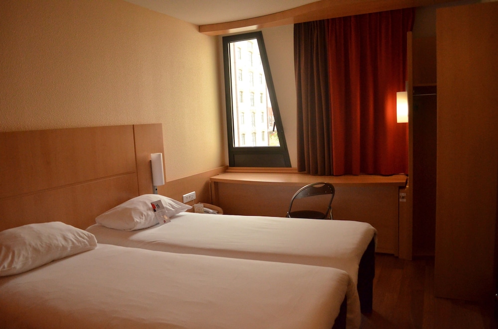 ibis marseille centre euromed