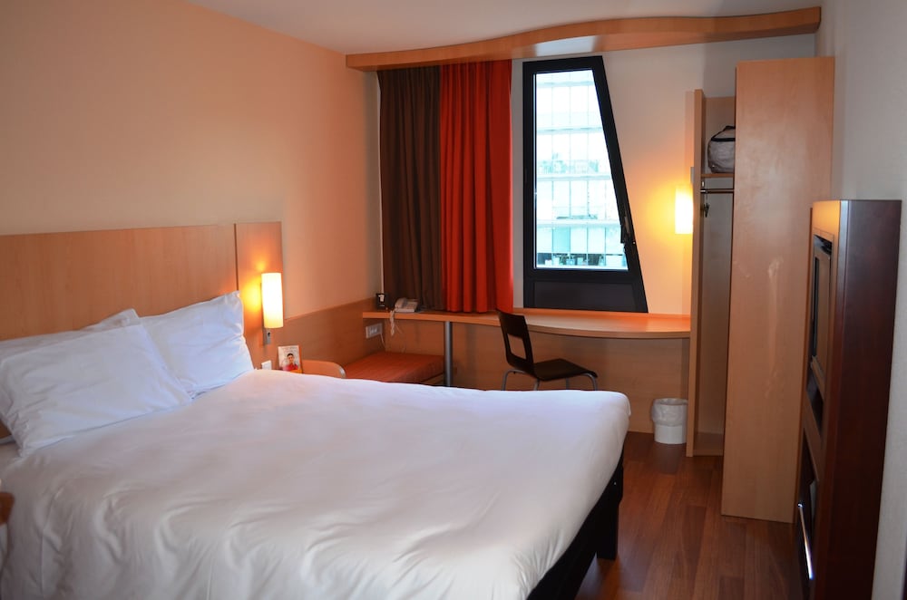 ibis marseille centre euromed