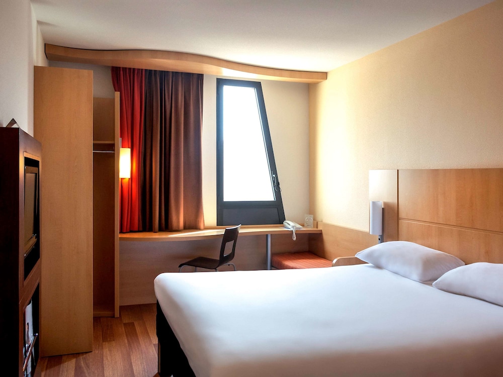 ibis marseille centre euromed