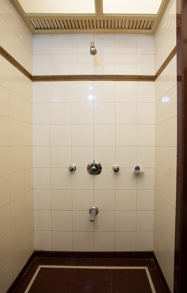 Dwaraka Residency,Thane>>Mumbai,3 star
