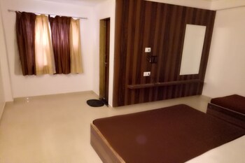hotel sai gangotri
