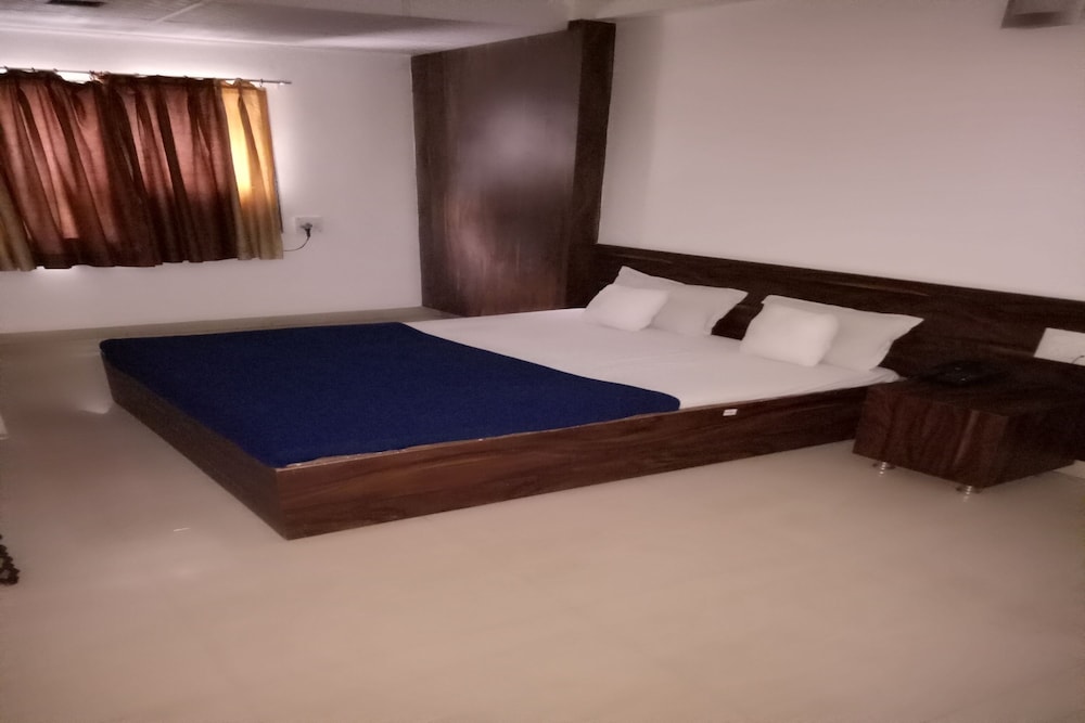 hotel sai gangotri