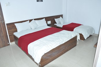 Hotel Sai Gangotri,Nagar Manmad Road/Near St Stand,2 star