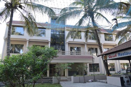 Hotel Hrushikesh,Nagar Manmad Road/Near St Stand,3 star