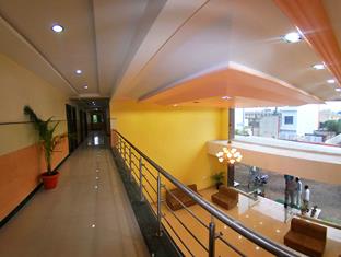 Hotel Ashoka Executive,Akola>>Ahmednagar,2 star