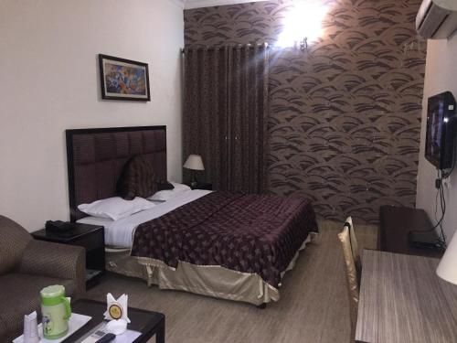 Hotel Dreamz,India>>Karnal,3 star