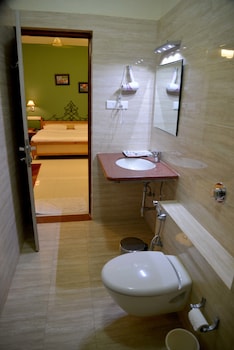 hotel neelams countryside