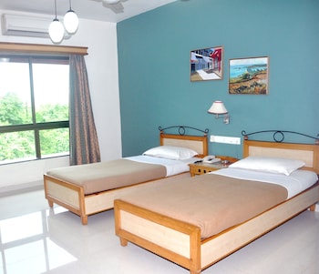 hotel neelams countryside