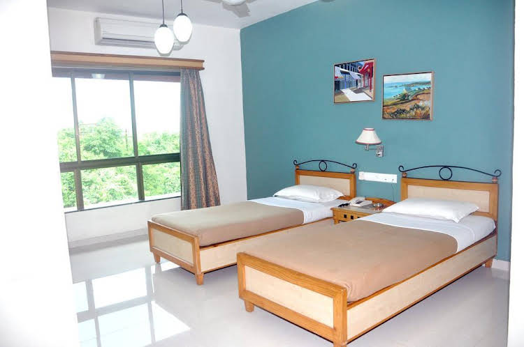 hotel neelams countryside