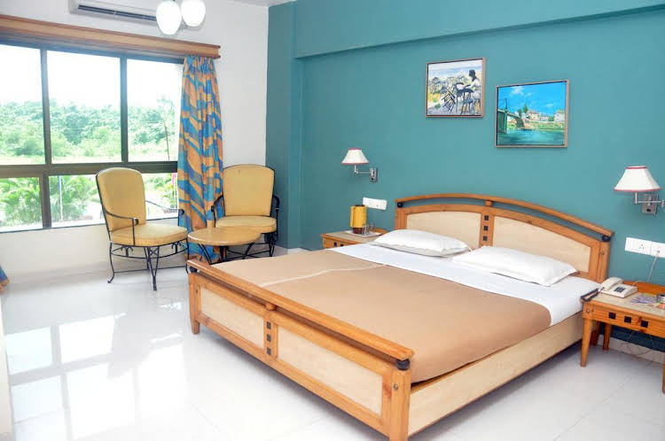 hotel neelams countryside