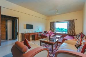 camel valley resort and spa