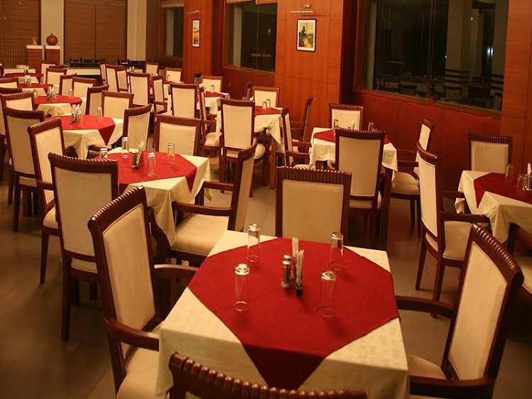 camel valley resort and spa