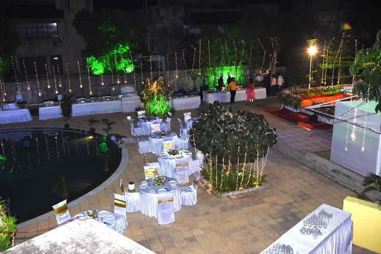 camel valley resort and spa