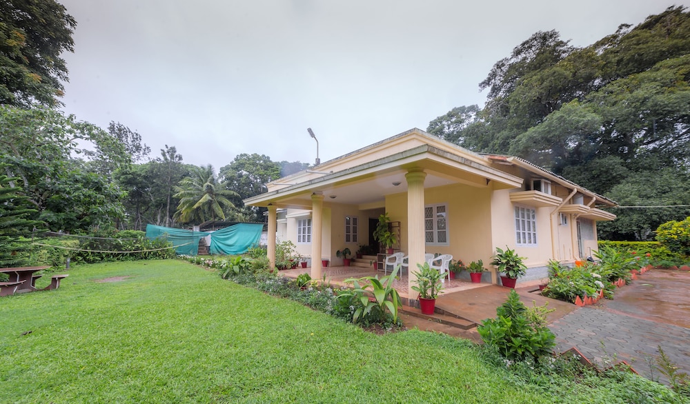 pollibetta bungalow coorg