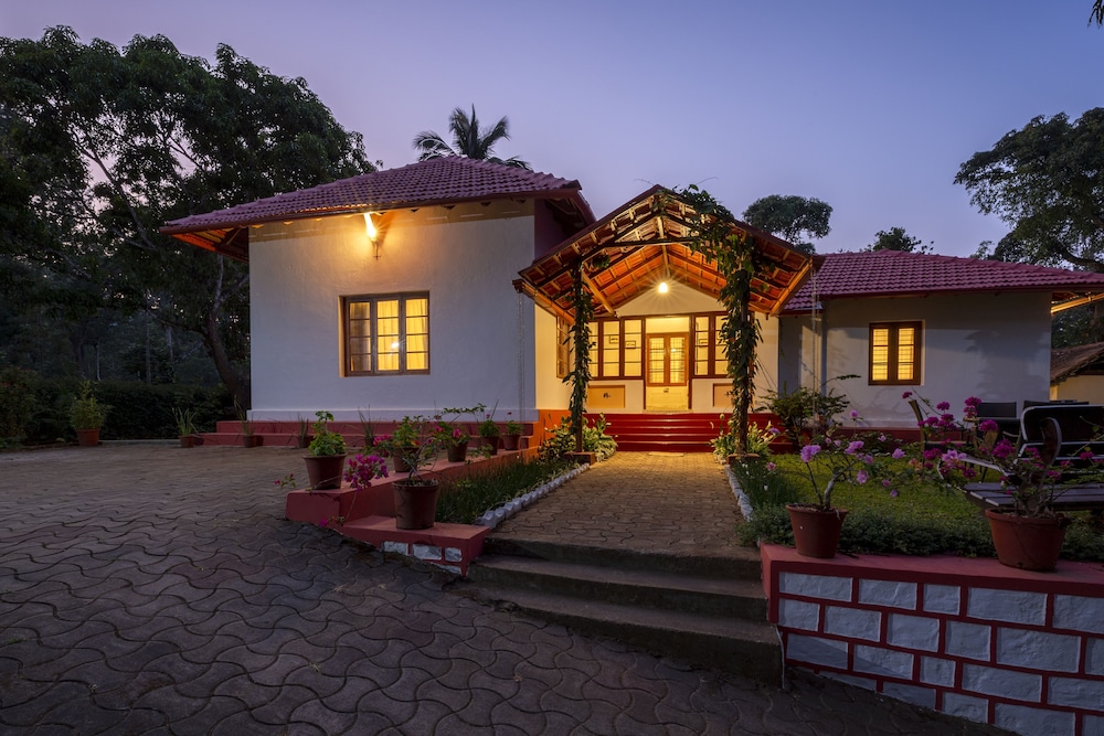 pollibetta bungalow coorg