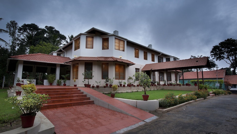 pollibetta bungalow coorg