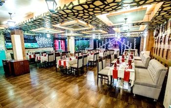 hotel avn grand