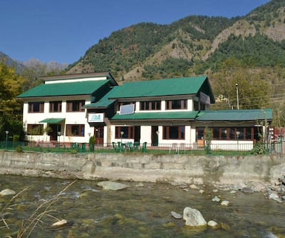 Hotel Sun Shine,Laripora>>Pahalgam,2 star