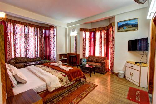 Hotel Royal,New Manali>>Manali,3 star
