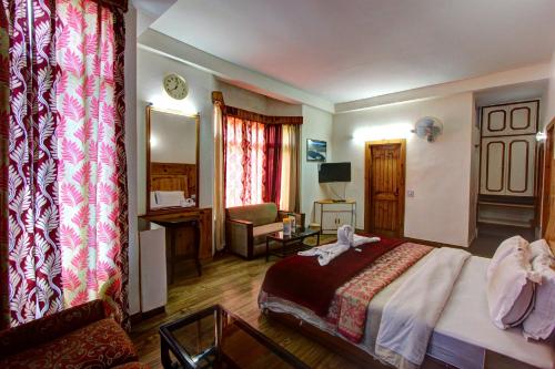 Hotel Royal,New Manali>>Manali,3 star