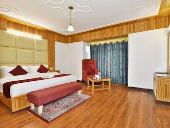 hotel himgiri