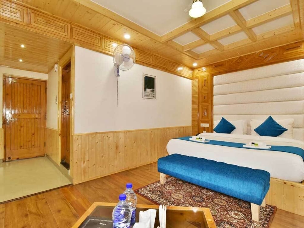 hotel himgiri