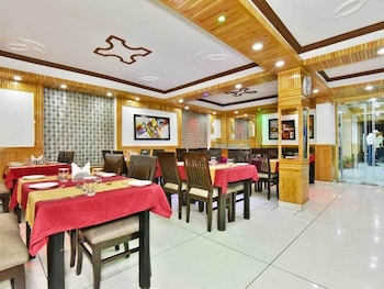 hotel himgiri