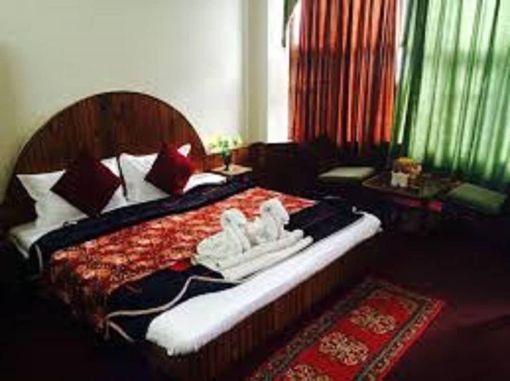 hotel hadimba palace manali