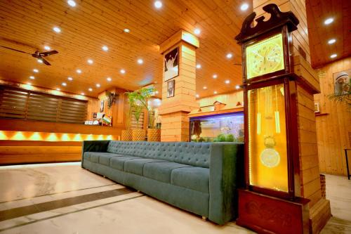 hotel shivalik