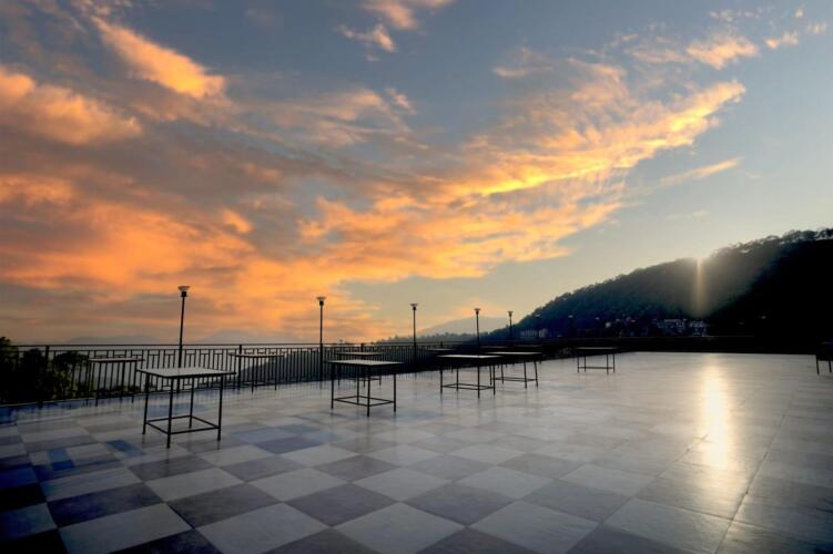 hotel shivalik