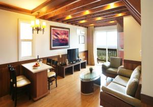 aewol parkhill village