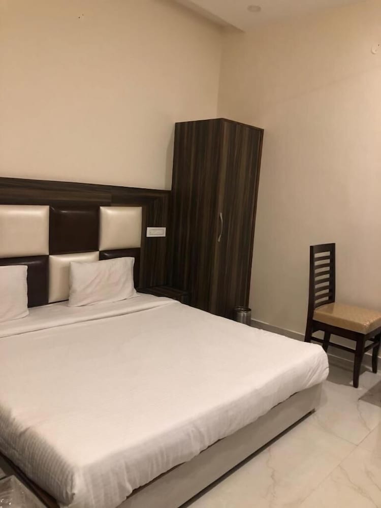 hotel western court
