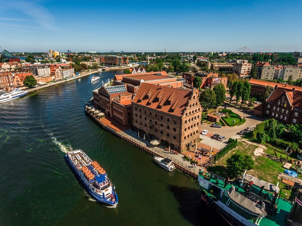 jess hotel krolewski gdansk old town