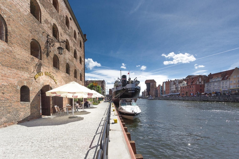jess hotel krolewski gdansk old town