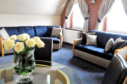 jess hotel krolewski gdansk old town
