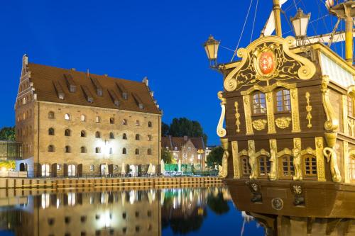 jess hotel krolewski gdansk old town