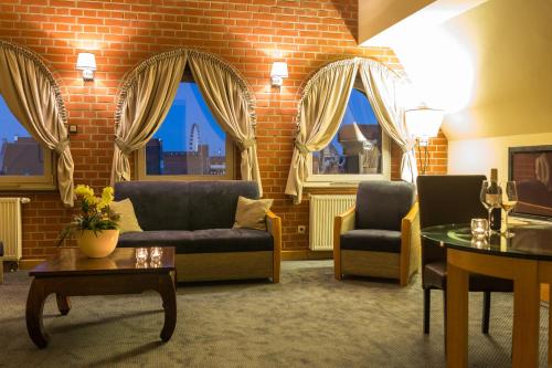 jess hotel krolewski gdansk old town