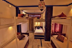 yogi guest house
