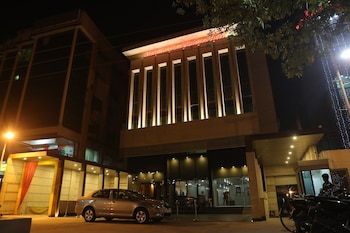 mahalakshmi palace hotel