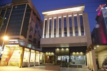 mahalakshmi palace hotel