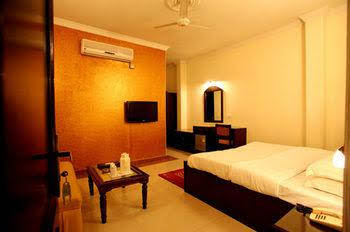 mahalakshmi palace hotel
