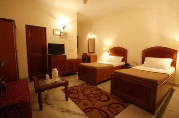 mahalakshmi palace hotel