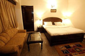mahalakshmi palace hotel