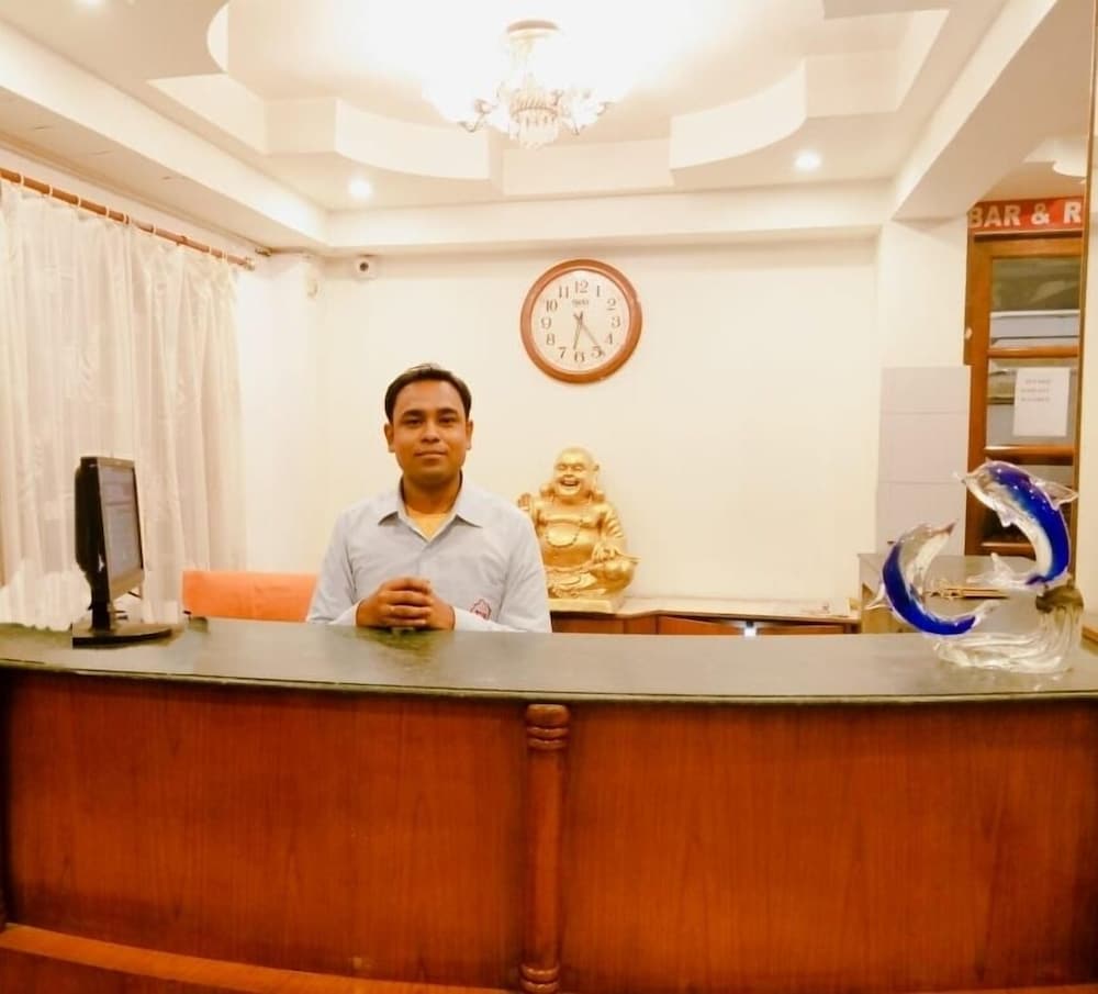 Hotel Niladrii Palace(Siliguri),Darjeeling>>Bagdogra,3 star